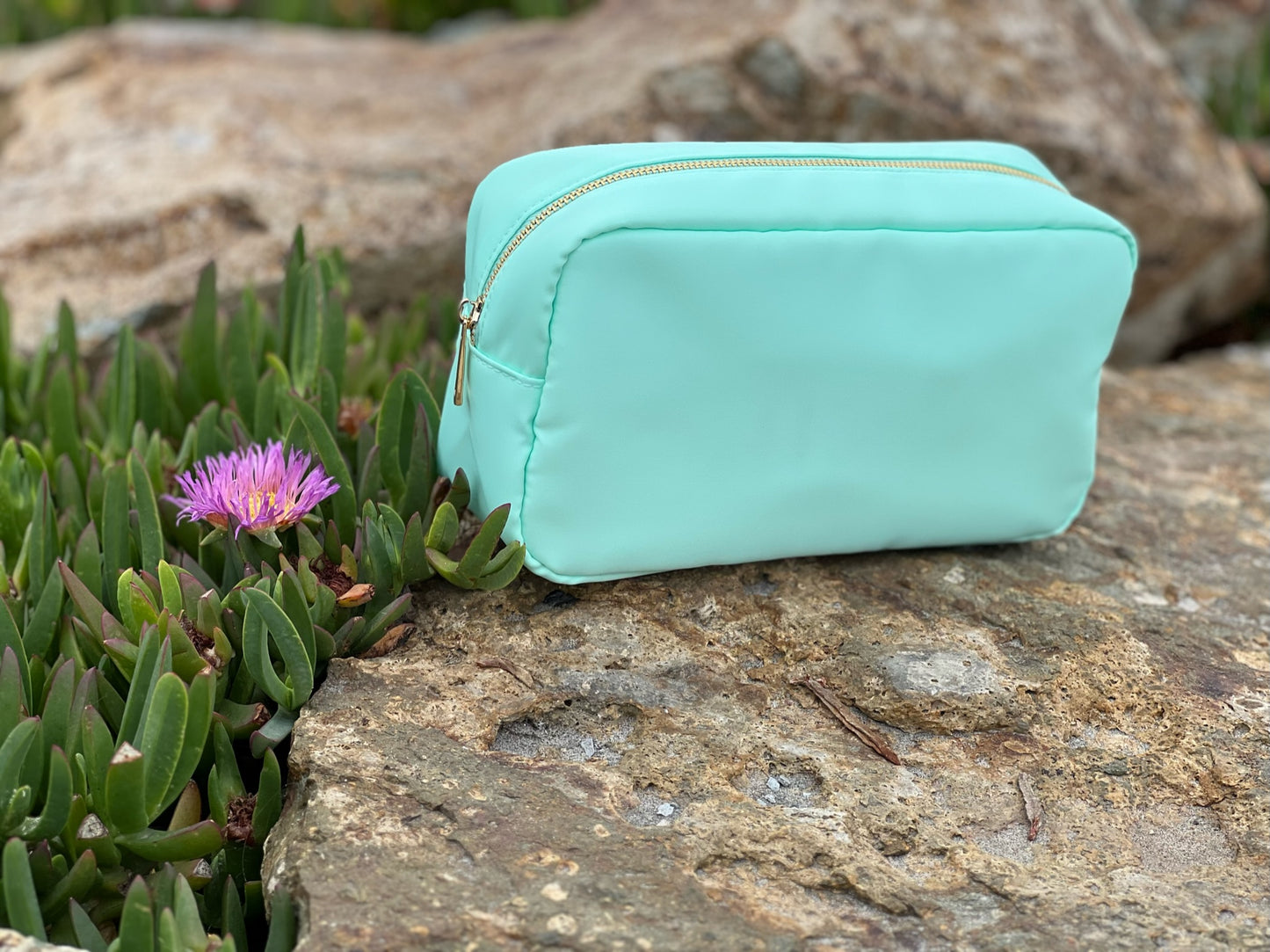 Mint Large Multi-Functional Pouch